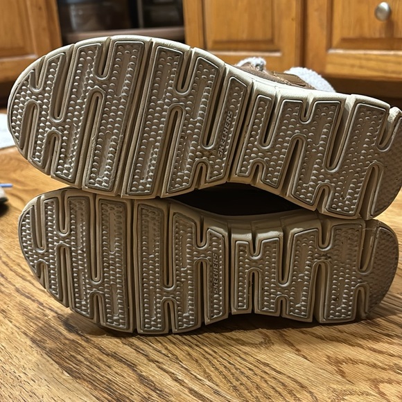 Skechers Synergy Snow Boots - Picture 3 of 4